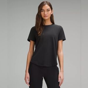 Lululemon black crew tee 4